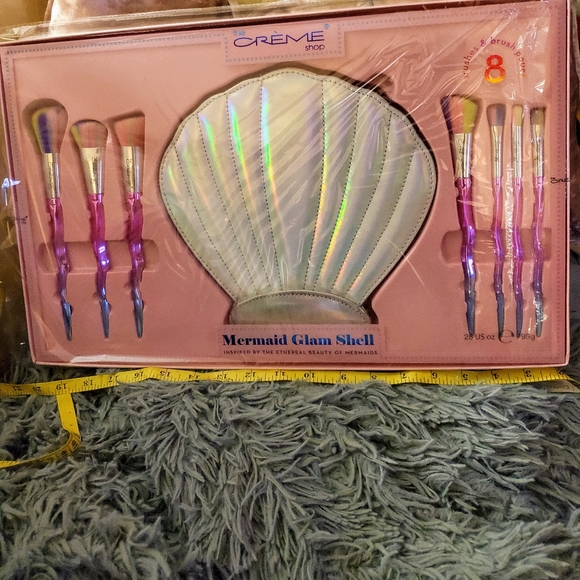 Buy cream L'Oreal a clamshell with - Picture 8 of 8